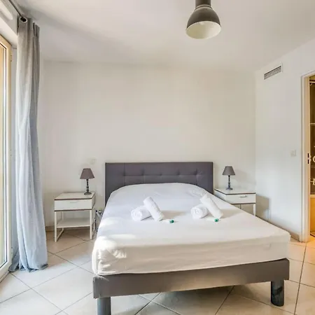 Appartement Air Conditioned With A Balcony - - Welkeys